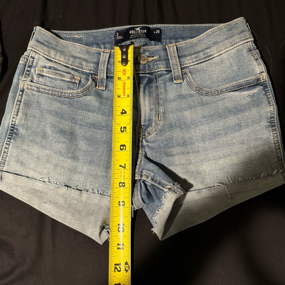 🆕NWT!! Hollister low-rise Jean shorts size 3!😊 - Picture 12 of 12